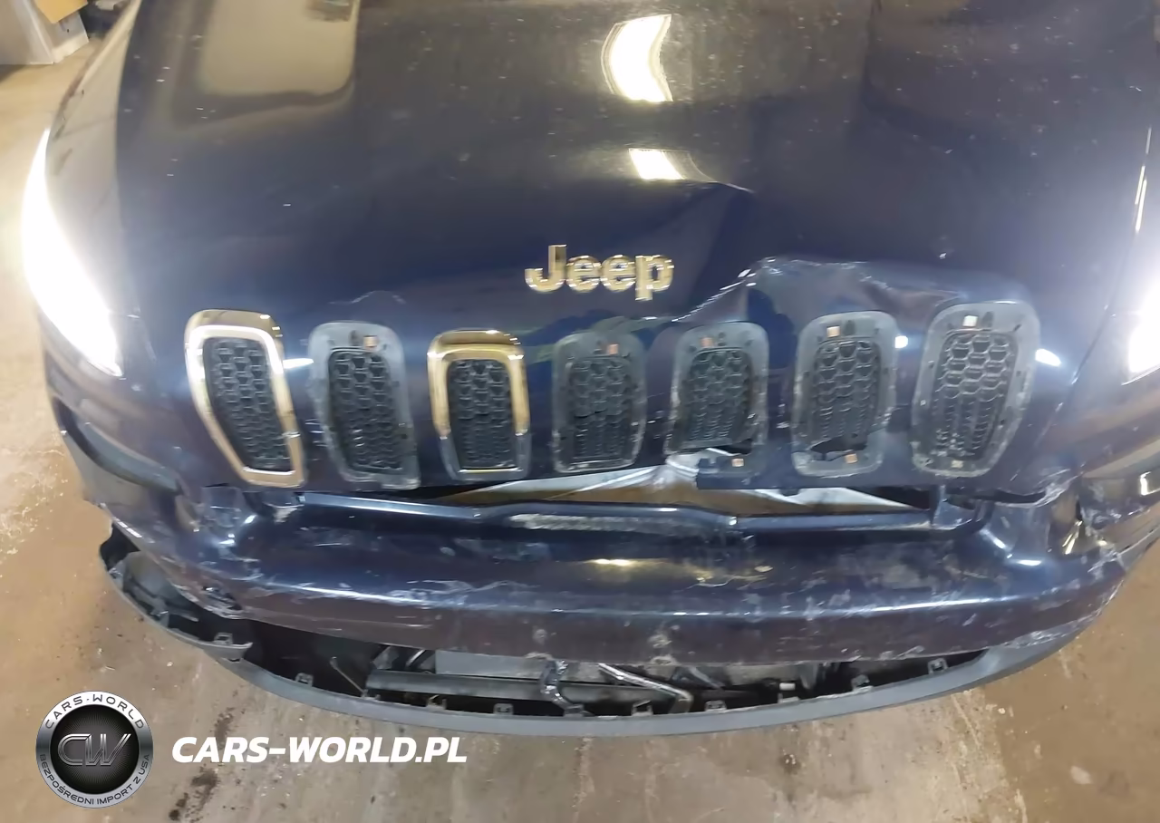 2015 Jeep Cherokee Latitude VIN:1C4PJMCSXFW501242 - 6