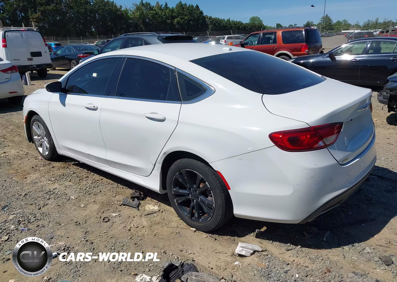 2015 Chrysler 200 Limited VIN:1C3CCCAB0FN658102 - 3