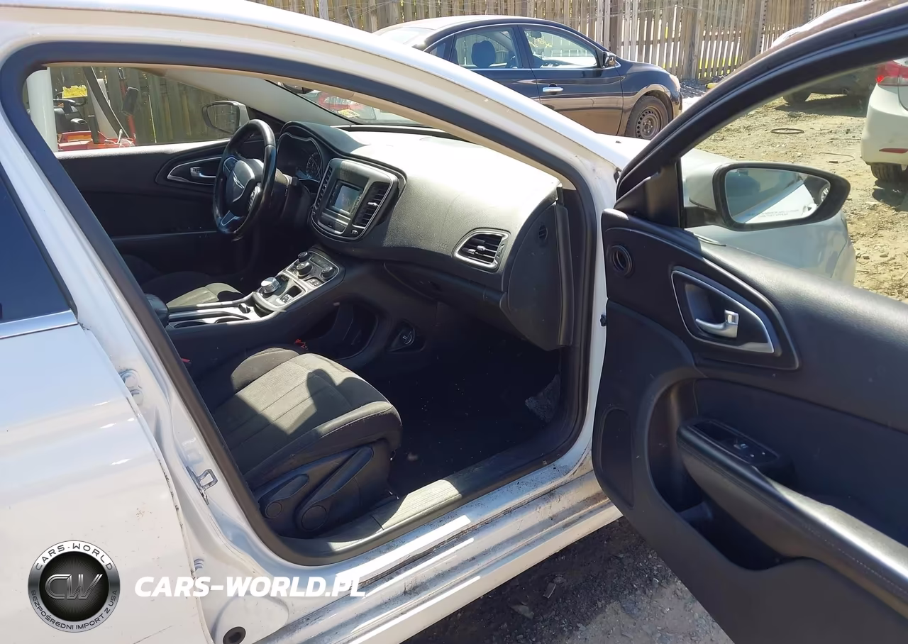 2015 Chrysler 200 Limited VIN:1C3CCCAB0FN658102 - 5
