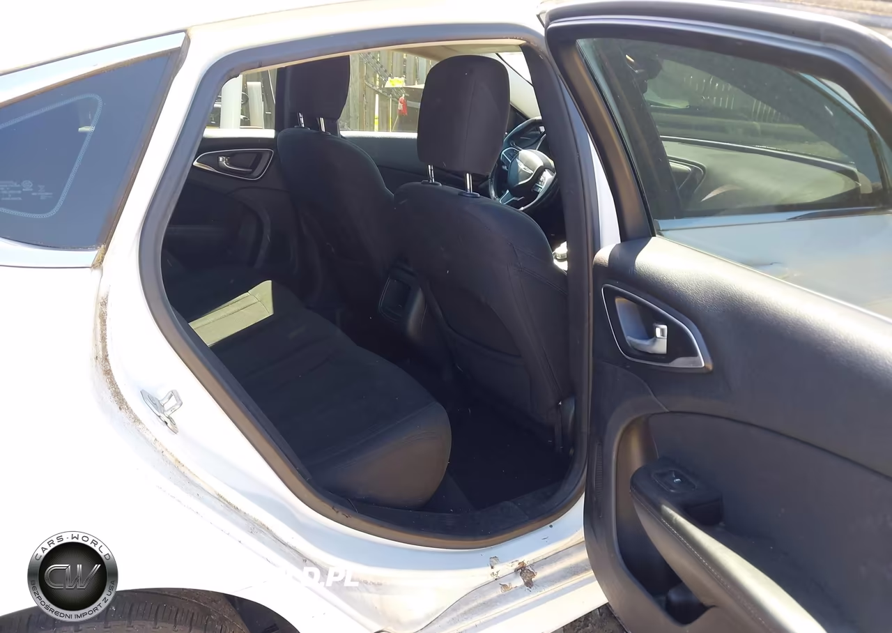 2015 Chrysler 200 Limited VIN:1C3CCCAB0FN658102 - 8