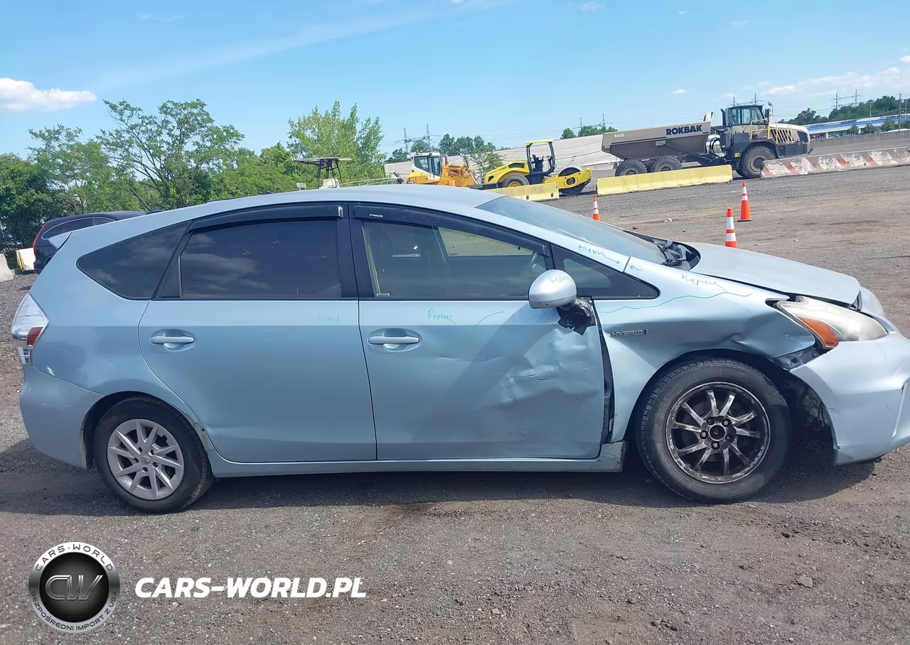 2013 Toyota Prius V Three VIN:JTDZN3EU3D3259026 - 13