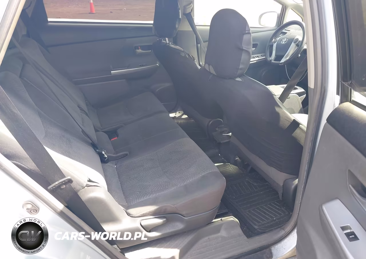 2013 Toyota Prius V Three VIN:JTDZN3EU3D3259026 - 8