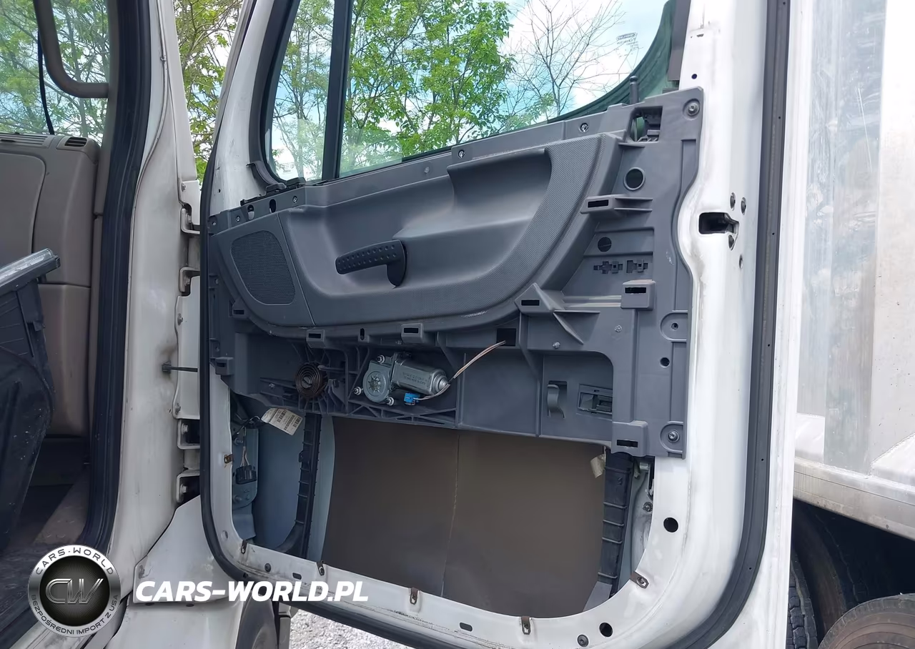 2012 Freightliner Cascadia 113 VIN:1FUBGADV9CSBS4949 - 18