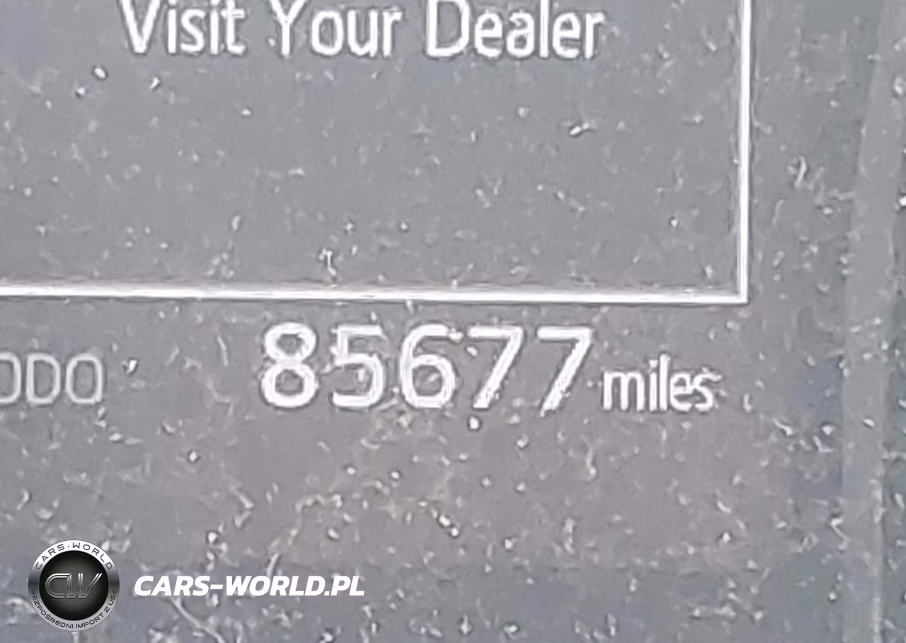 2018 Toyota Camry Le VIN:JTNB11HK5J3068209 - 16
