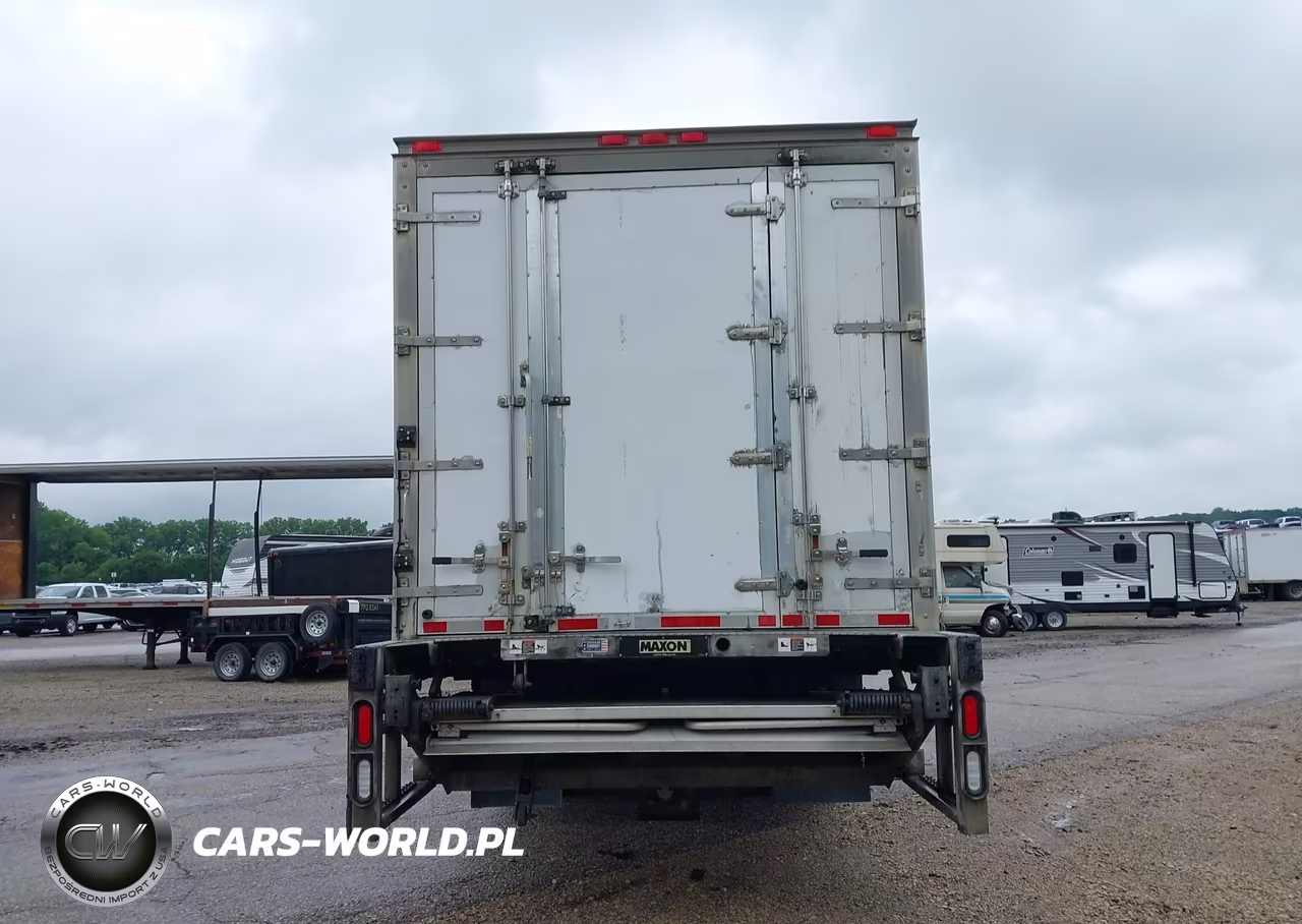 2019 Freightliner M2 106 VIN:1FVACXFC4KHKK4533 - 18