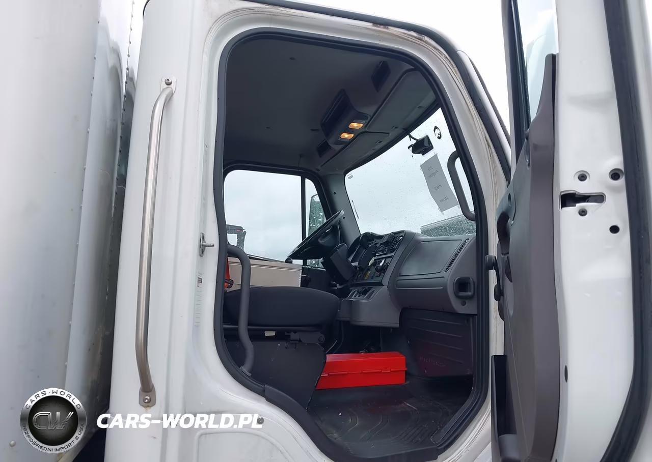 2019 Freightliner M2 106 VIN:1FVACXFC4KHKK4533 - 7