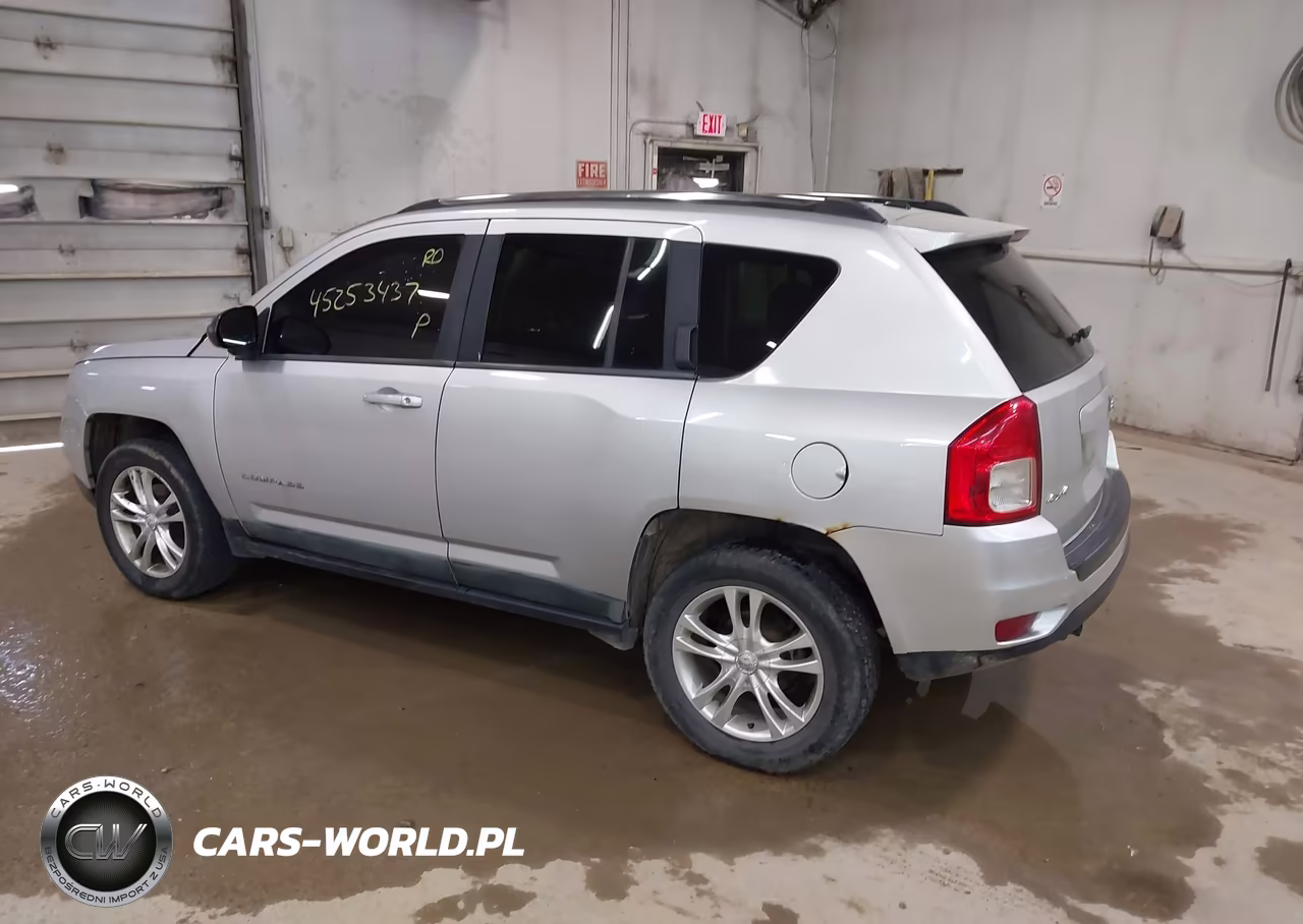 2011 Jeep Compass VIN:1J4NF1FB4BD197165 - 3
