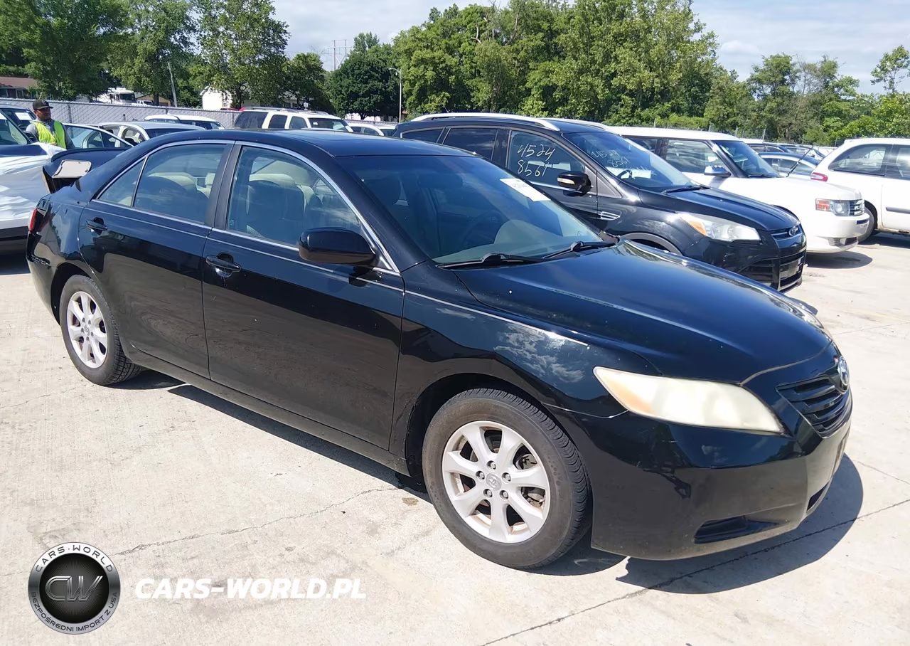 2009 Toyota Camry Le – zdjęcie 1 z 12