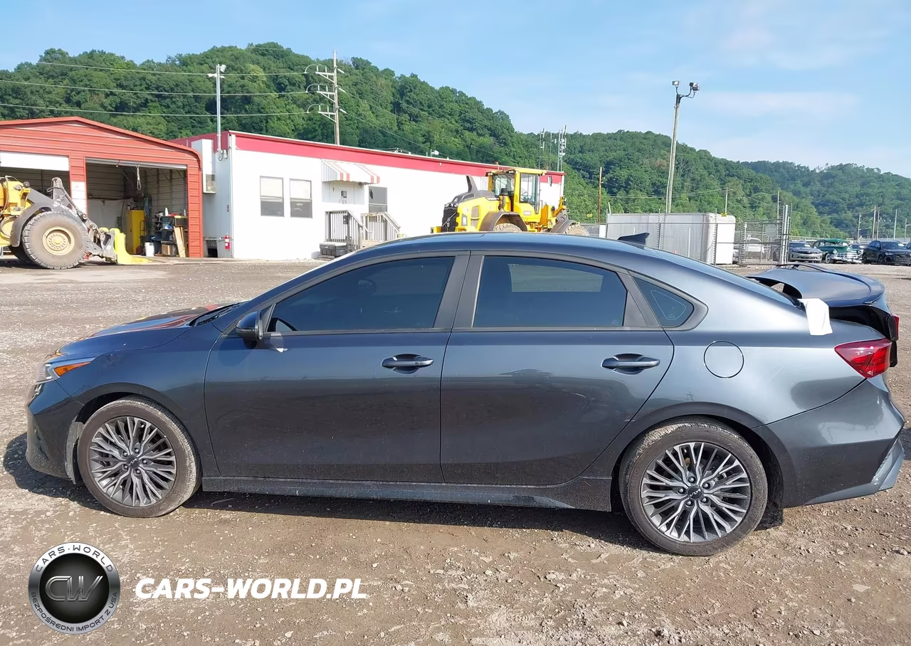 2024 Kia Forte Gt-Line VIN:3KPF54AD8RE811733 - 14