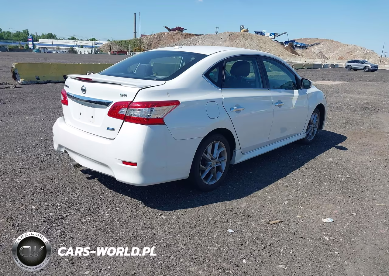 2014 Nissan Sentra Sr VIN:3N1AB7AP4EL639286 - 4