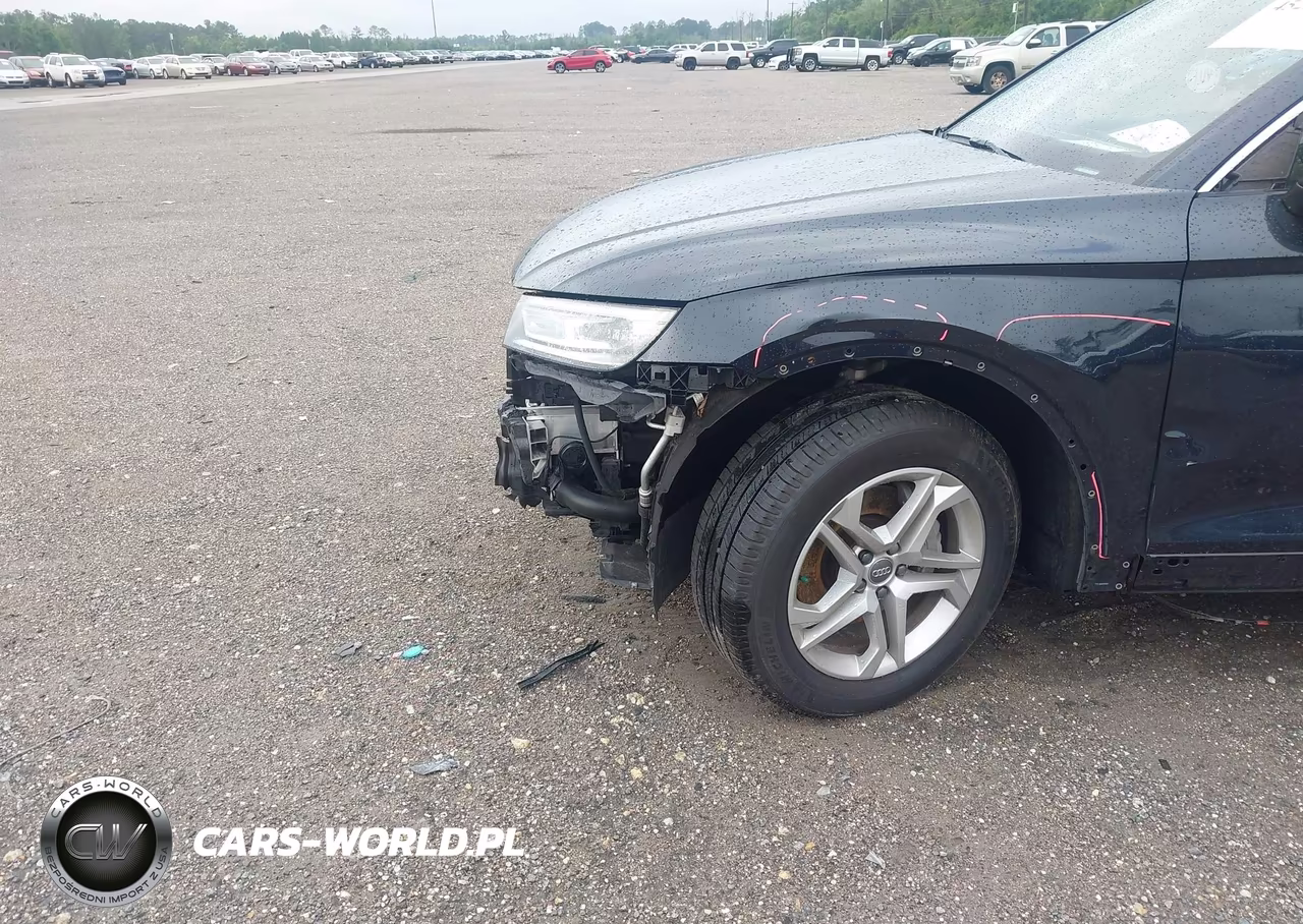 2019 Audi Q5 45 Premium VIN:WA1ANAFY4K2060468 - 18