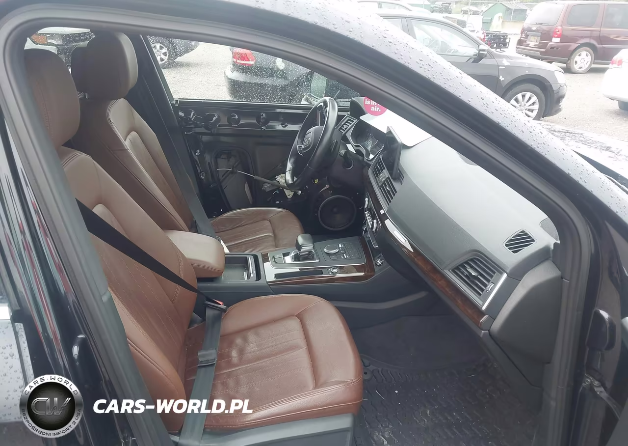 2019 Audi Q5 45 Premium VIN:WA1ANAFY4K2060468 - 5