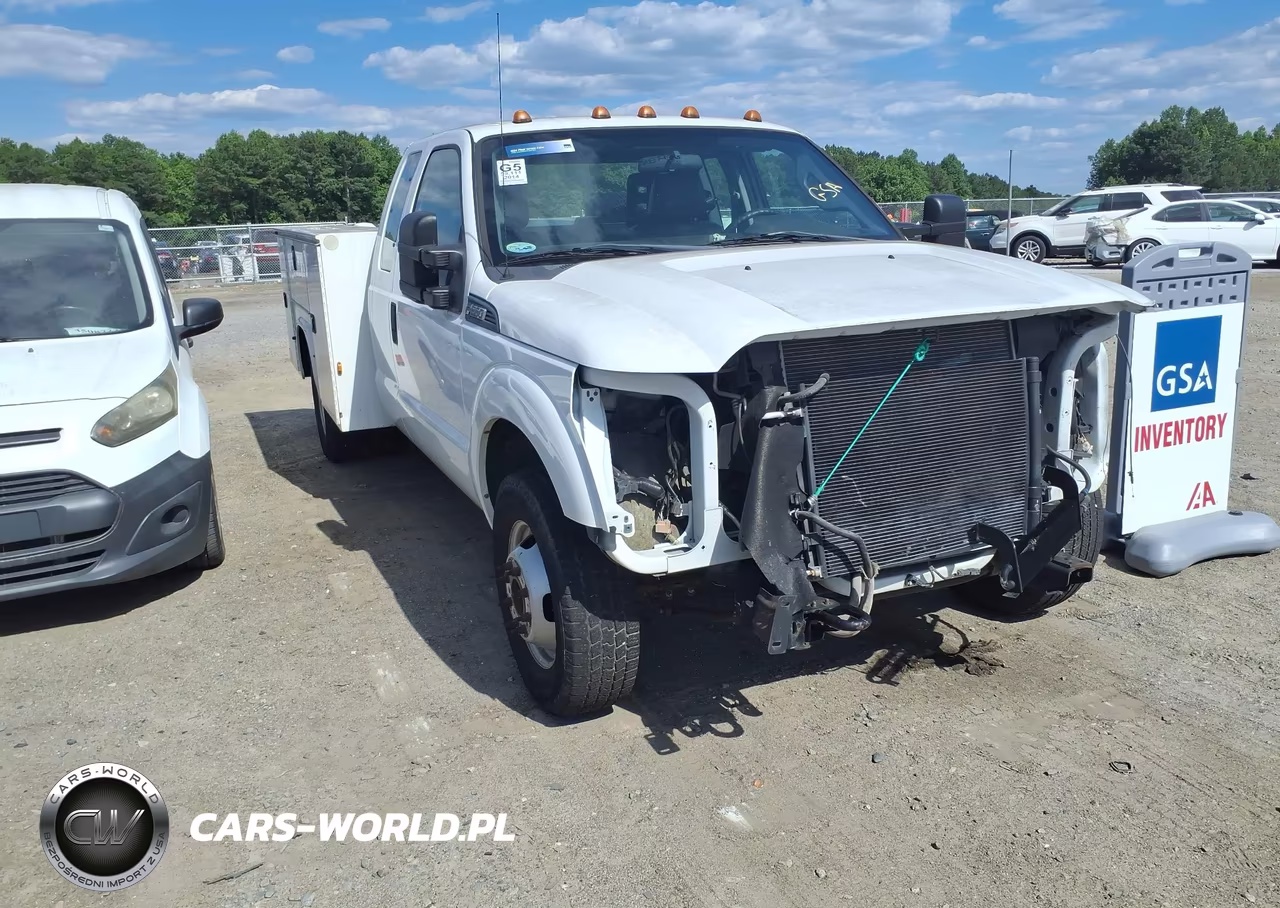 2014 Ford F-350 Chassis Xl