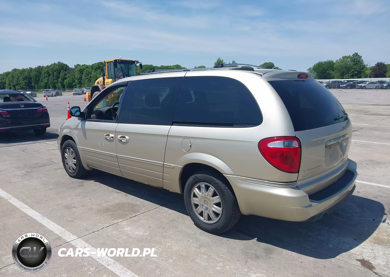 2005 Chrysler Town & Country Limited VIN:2C4GP64L85R151795 - 3