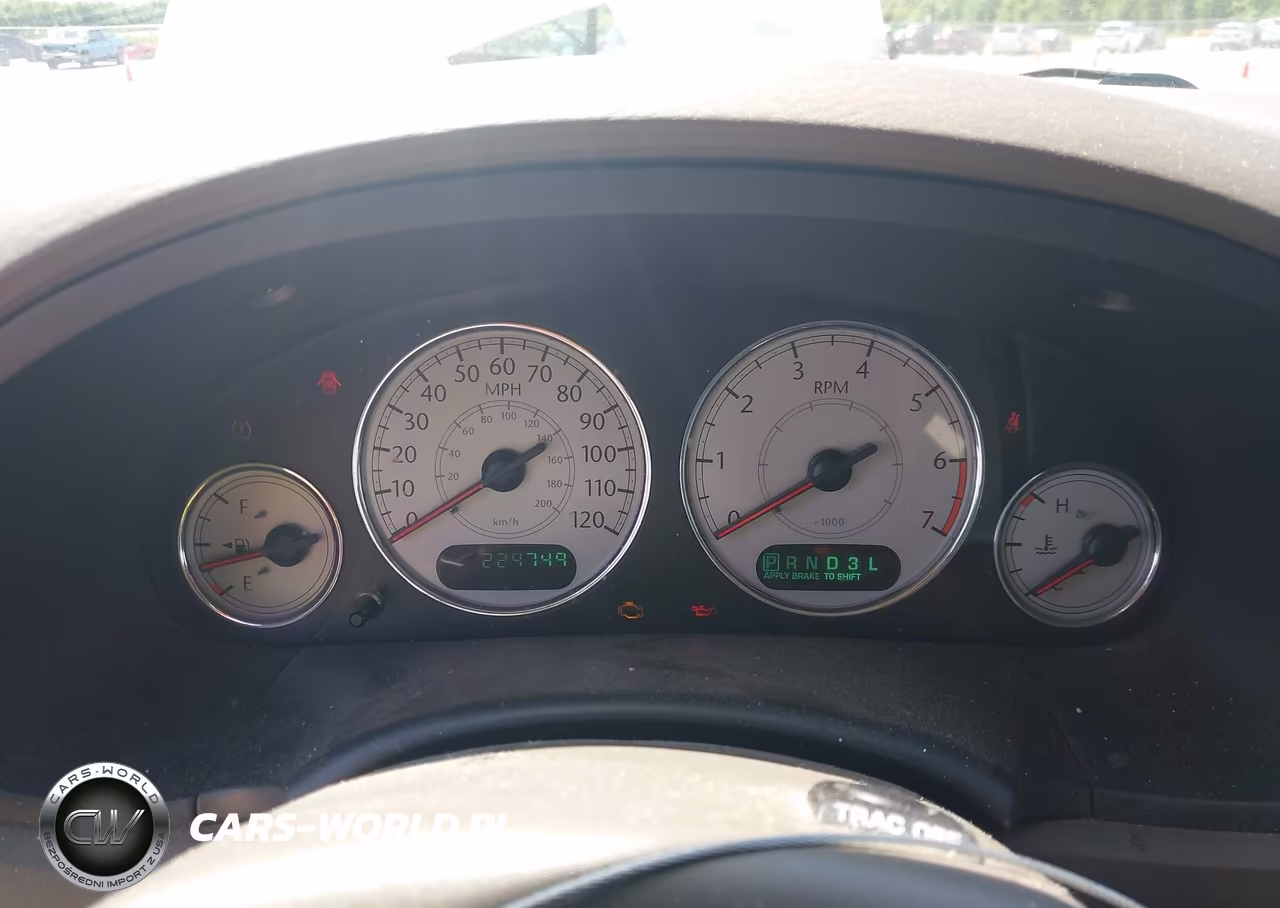 2005 Chrysler Town & Country Limited VIN:2C4GP64L85R151795 - 7
