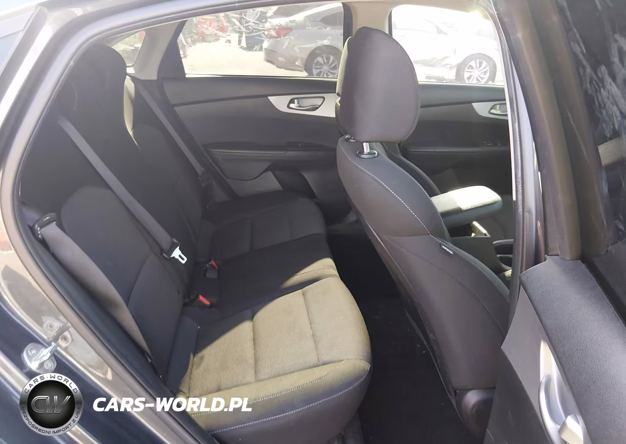 2022 Kia Forte Lxs VIN:3KPF24AD0NE427562 - 8