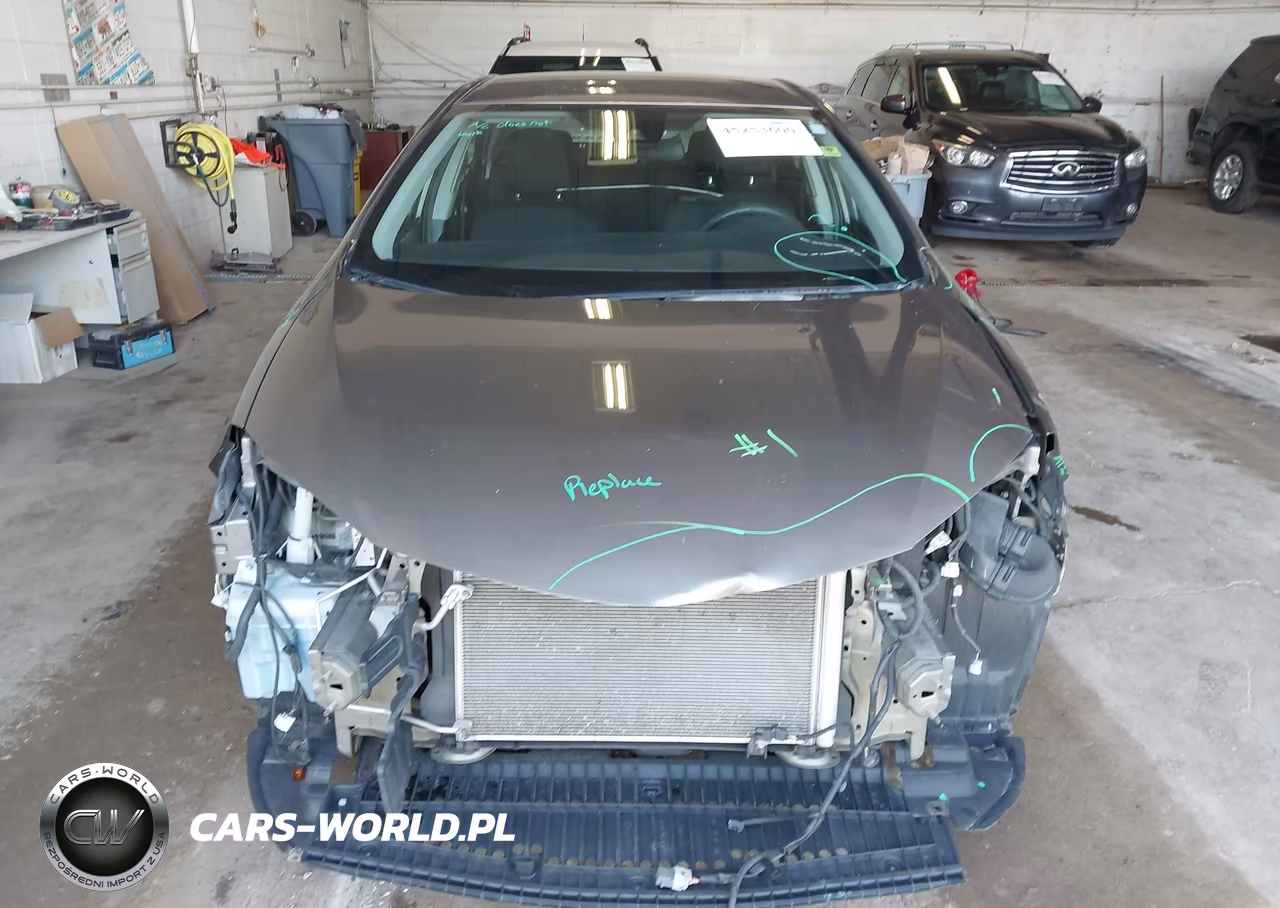 2018 Toyota Corolla Le VIN:5YFBURHE8JP820478 - 12