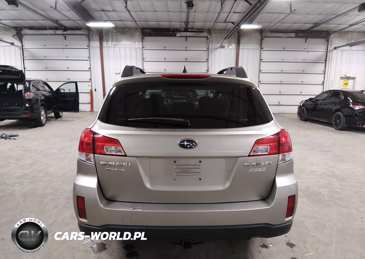 2014 Subaru Outback 2.5I Premium VIN:4S4BRBCC1E3258450 - 17