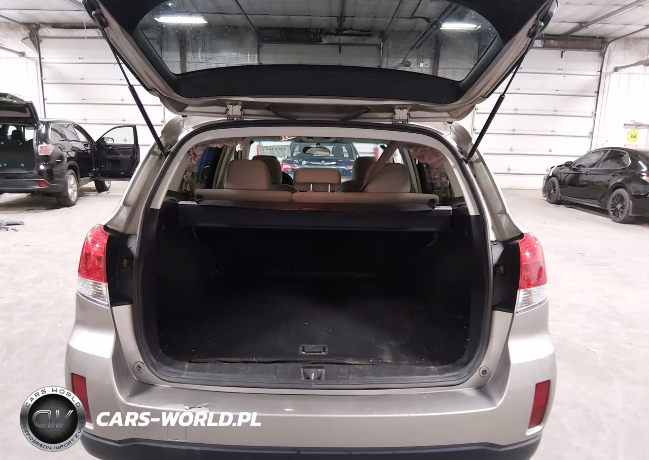 2014 Subaru Outback 2.5I Premium VIN:4S4BRBCC1E3258450 - 18
