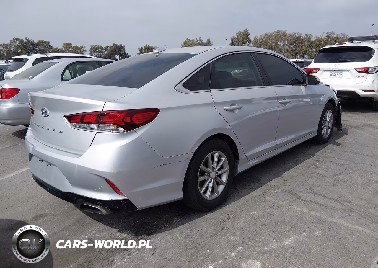 2018 Hyundai Sonata Se VIN:5NPE24AF0JH689844 - 4