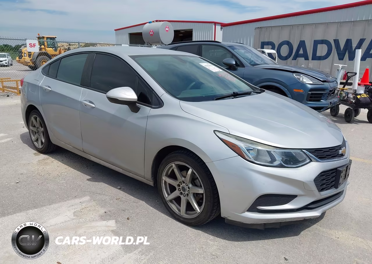 2017 Chevrolet Cruze Ls Auto – zdjęcie 1 z 17