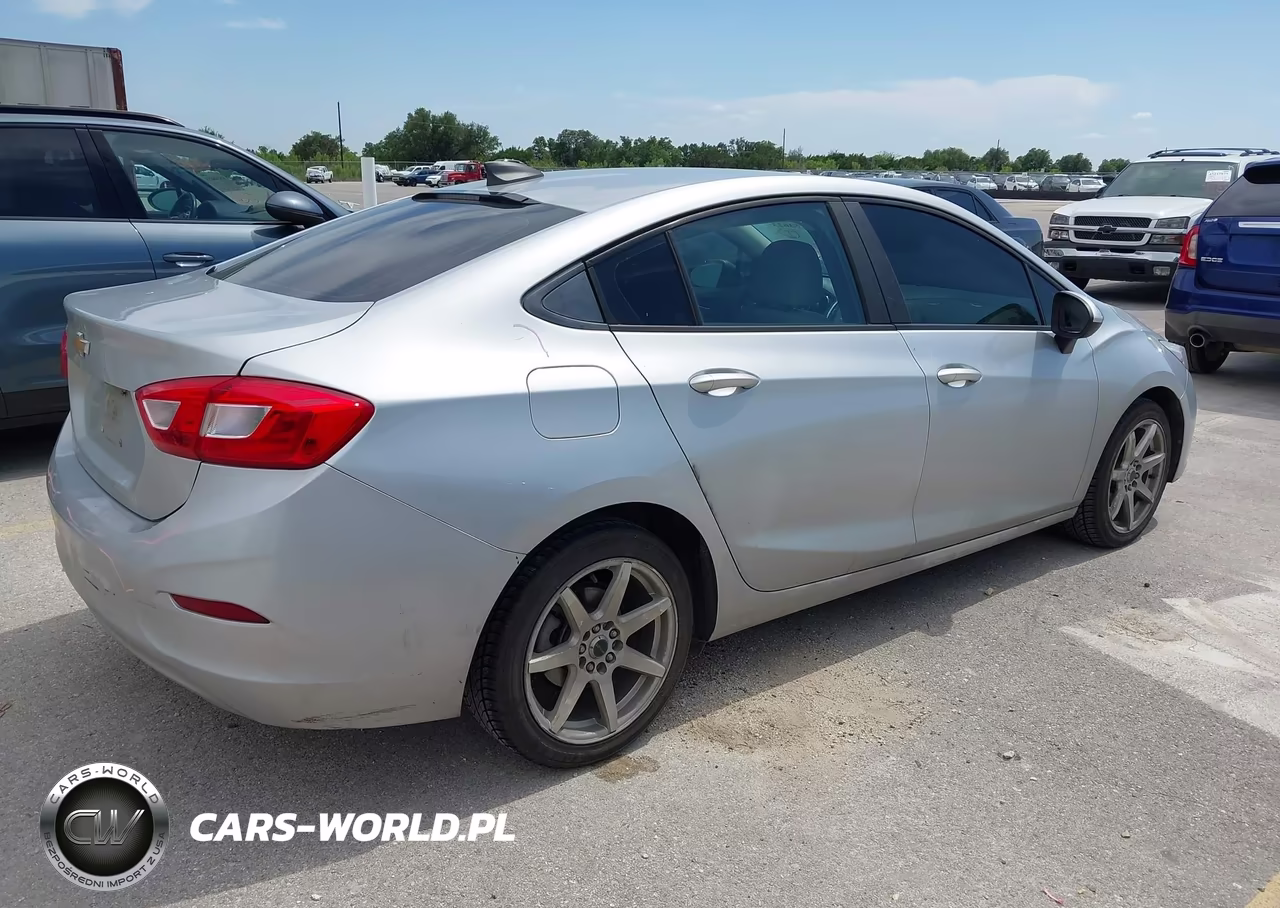 2017 Chevrolet Cruze Ls Auto VIN:1G1BC5SM5H7128811 - 4