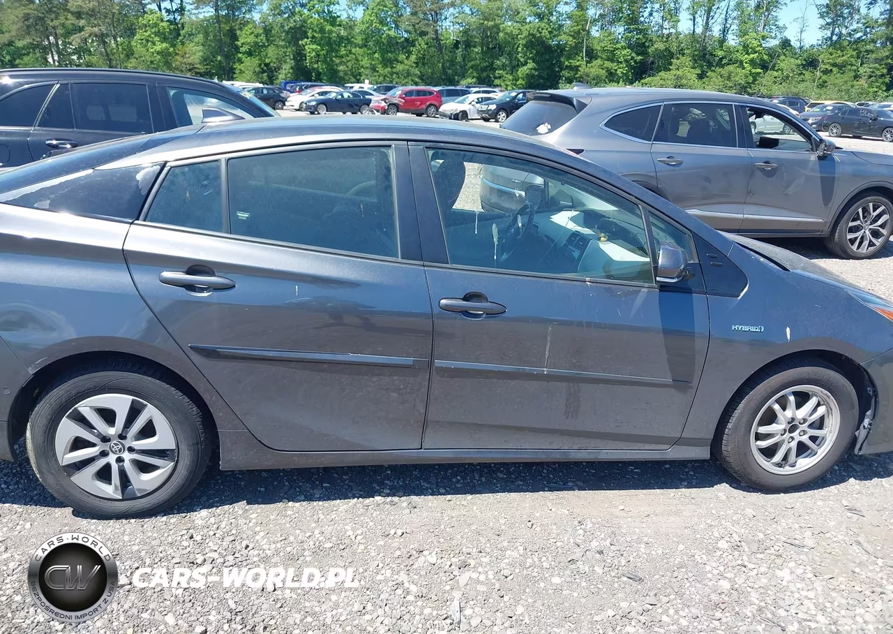 2017 Toyota Prius Three VIN:JTDKARFU0H3045034 - 13