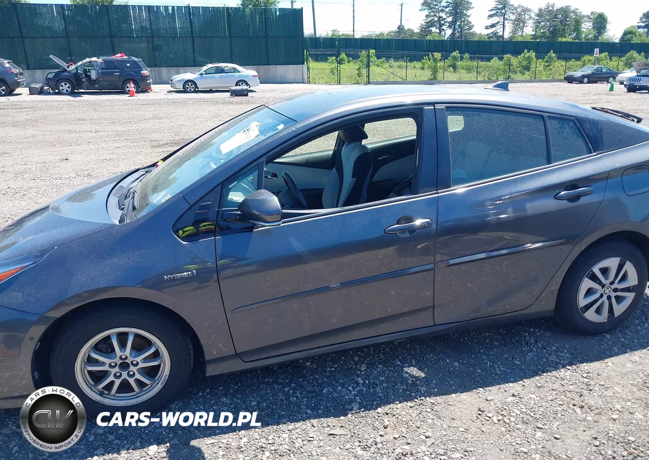 2017 Toyota Prius Three VIN:JTDKARFU0H3045034 - 14