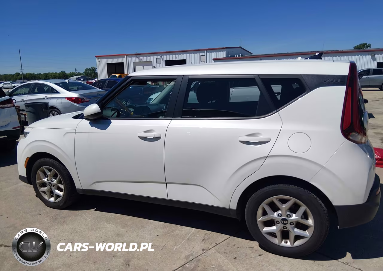 2021 Kia Soul S VIN:KNDJ23AUXM7738631 - 13