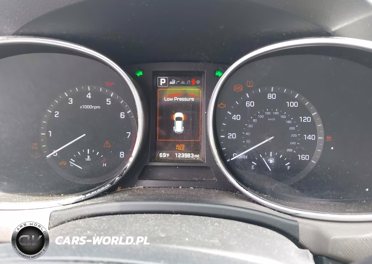 2017 Hyundai Santa Fe Limited Ultimate VIN:KM8SRDHF7HU234702 - 7