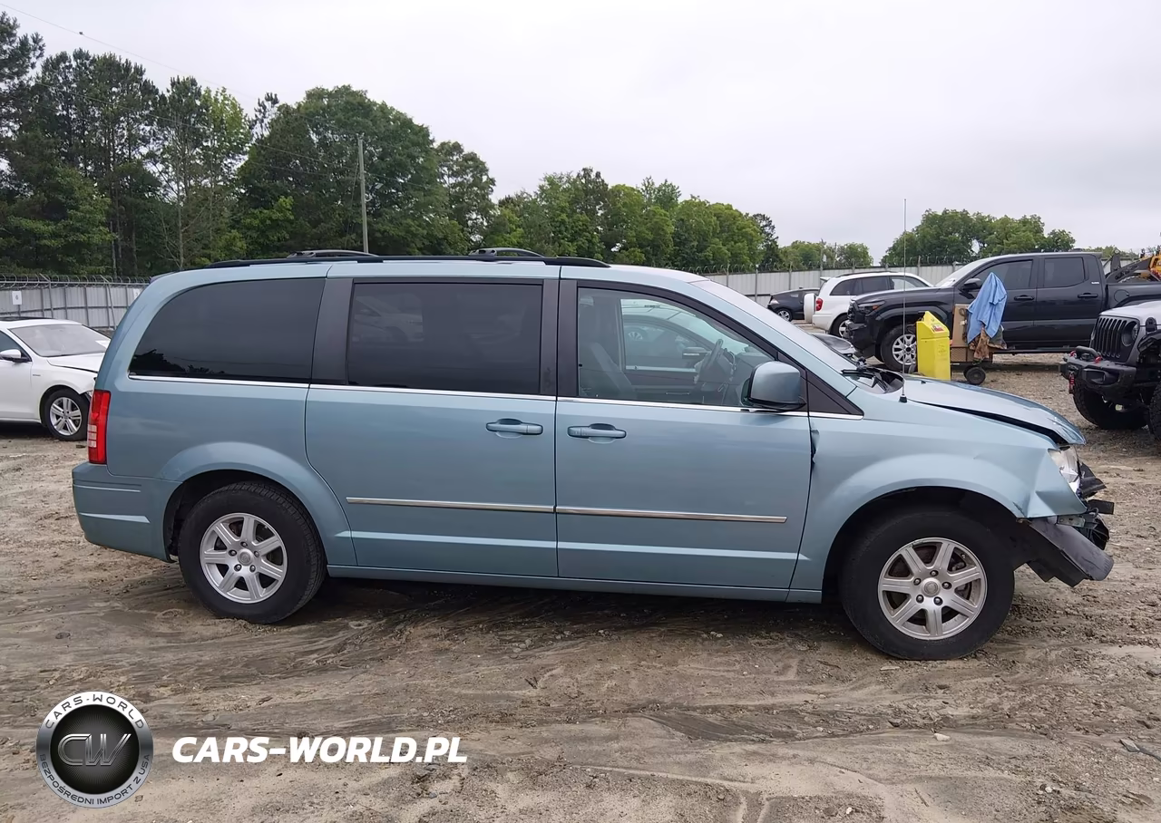 2010 Chrysler Town & Country Touring VIN:2A4RR5D10AR243094 - 13