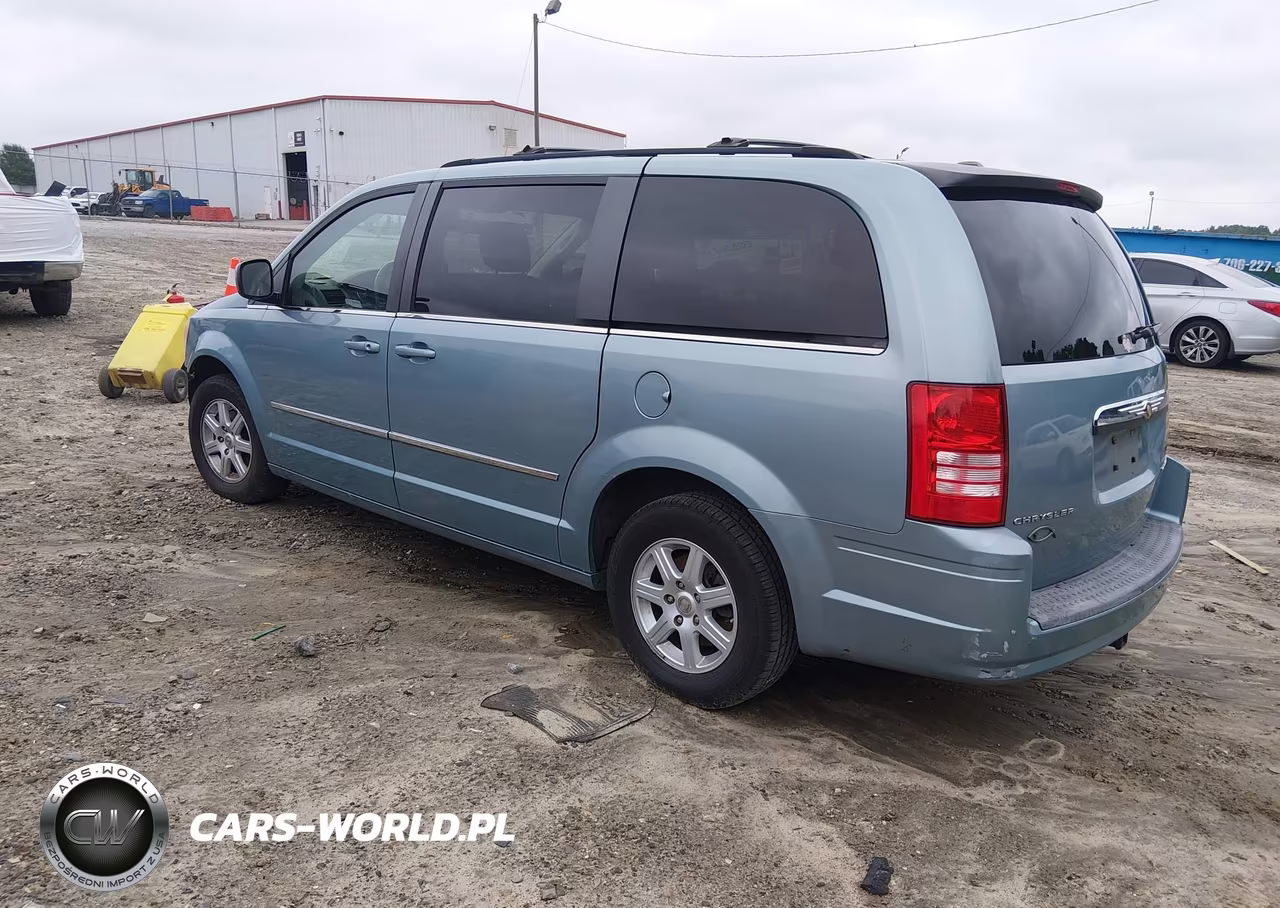 2010 Chrysler Town & Country Touring VIN:2A4RR5D10AR243094 - 3