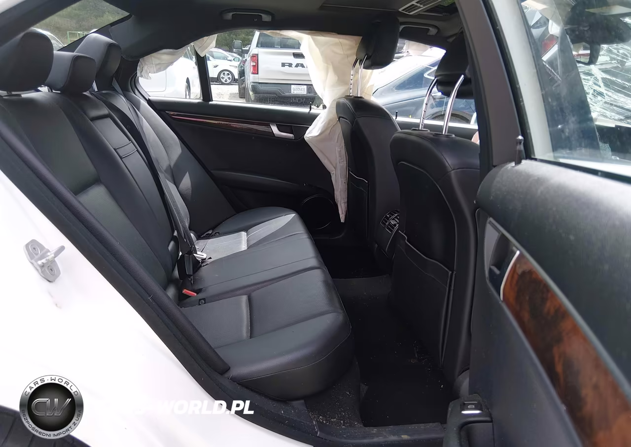 2013 Mercedes-Benz C 300 Sport 4Matic VIN:WDDGF8AB2DR289336 - 8