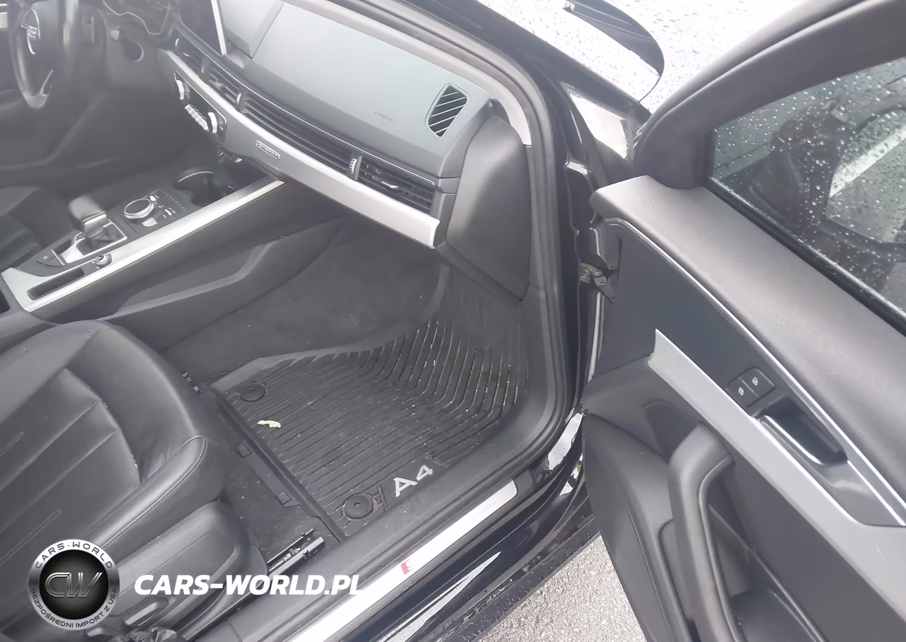 2017 Audi A4 2.0T Premium VIN:WAUENAF43HN004739 - 5