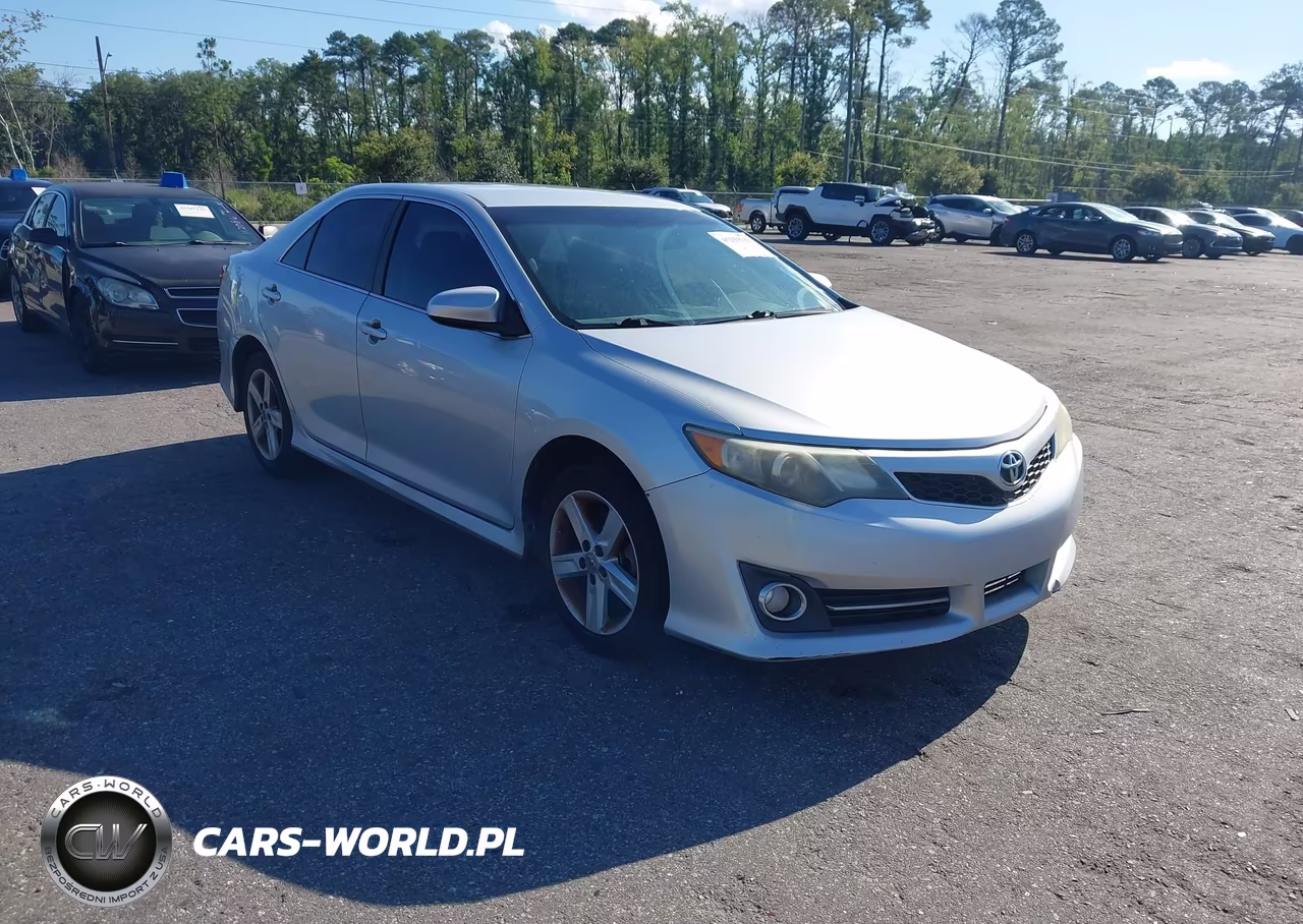 2013 Toyota Camry Se – zdjęcie 1 z 16