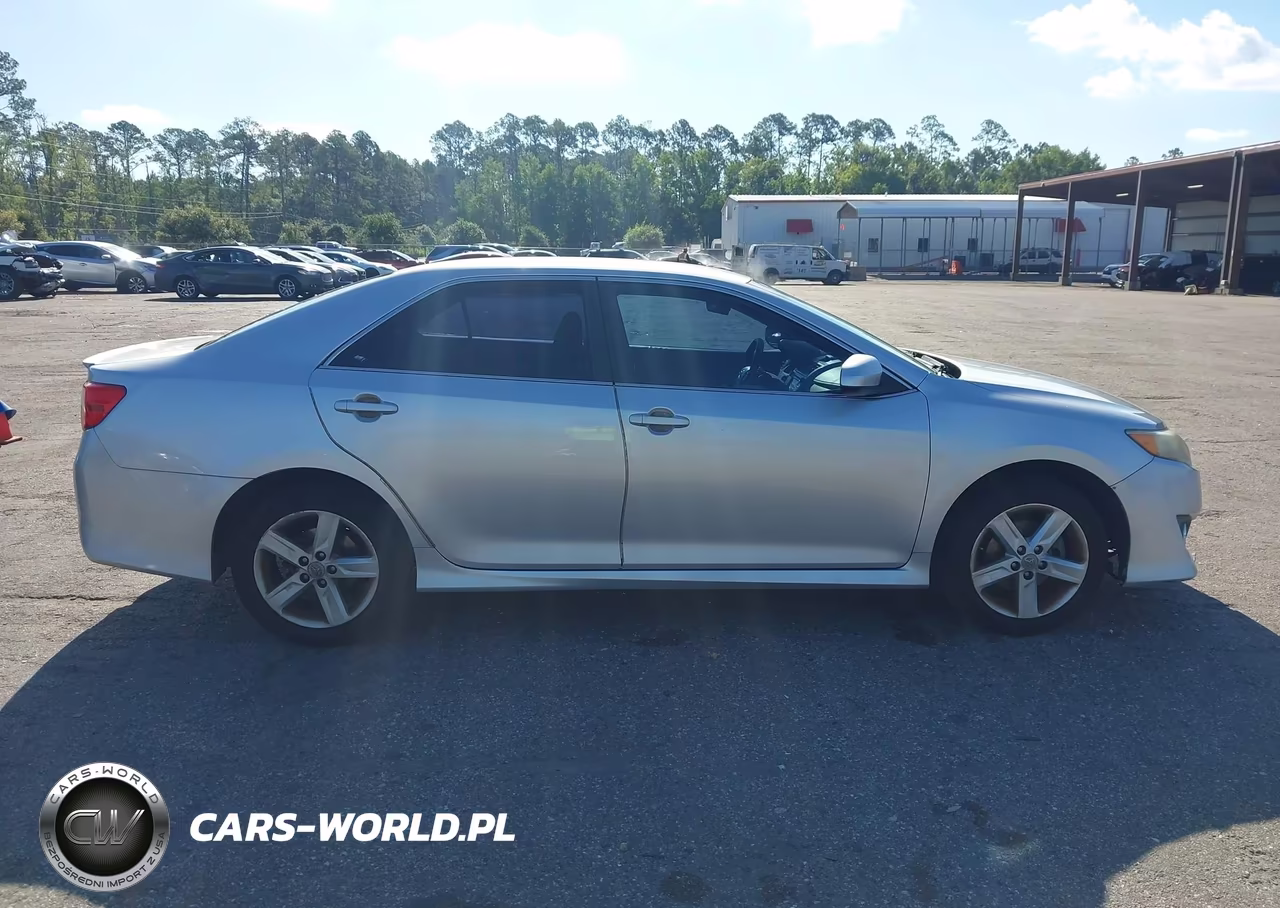 2013 Toyota Camry Se VIN:4T1BF1FK9DU209897 - 13