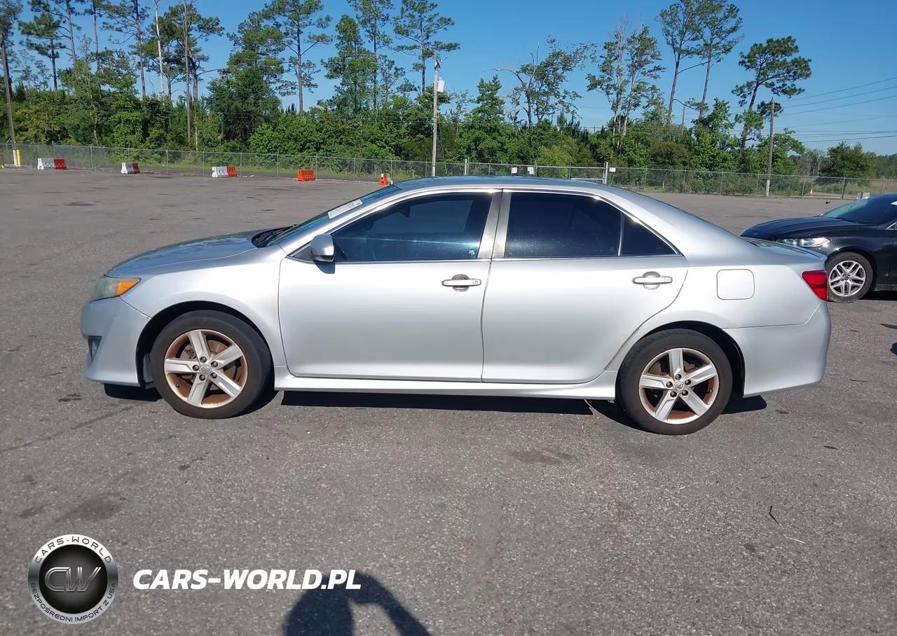 2013 Toyota Camry Se VIN:4T1BF1FK9DU209897 - 14