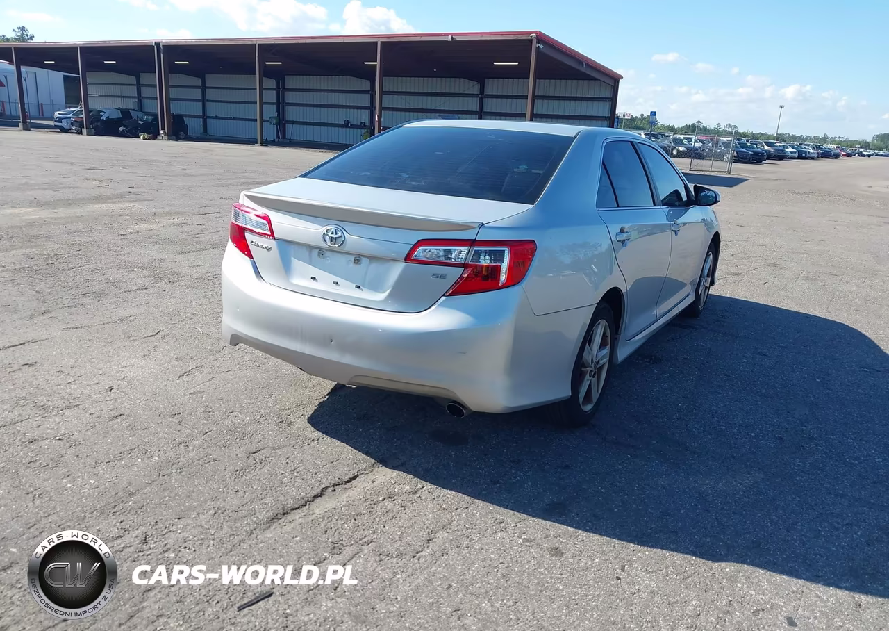 2013 Toyota Camry Se VIN:4T1BF1FK9DU209897 - 4