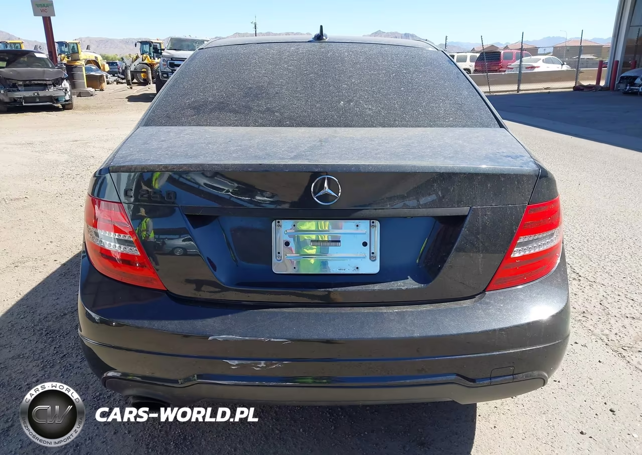 2013 Mercedes-Benz C 250 Sport VIN:WDDGF4HBXDG088763 - 17