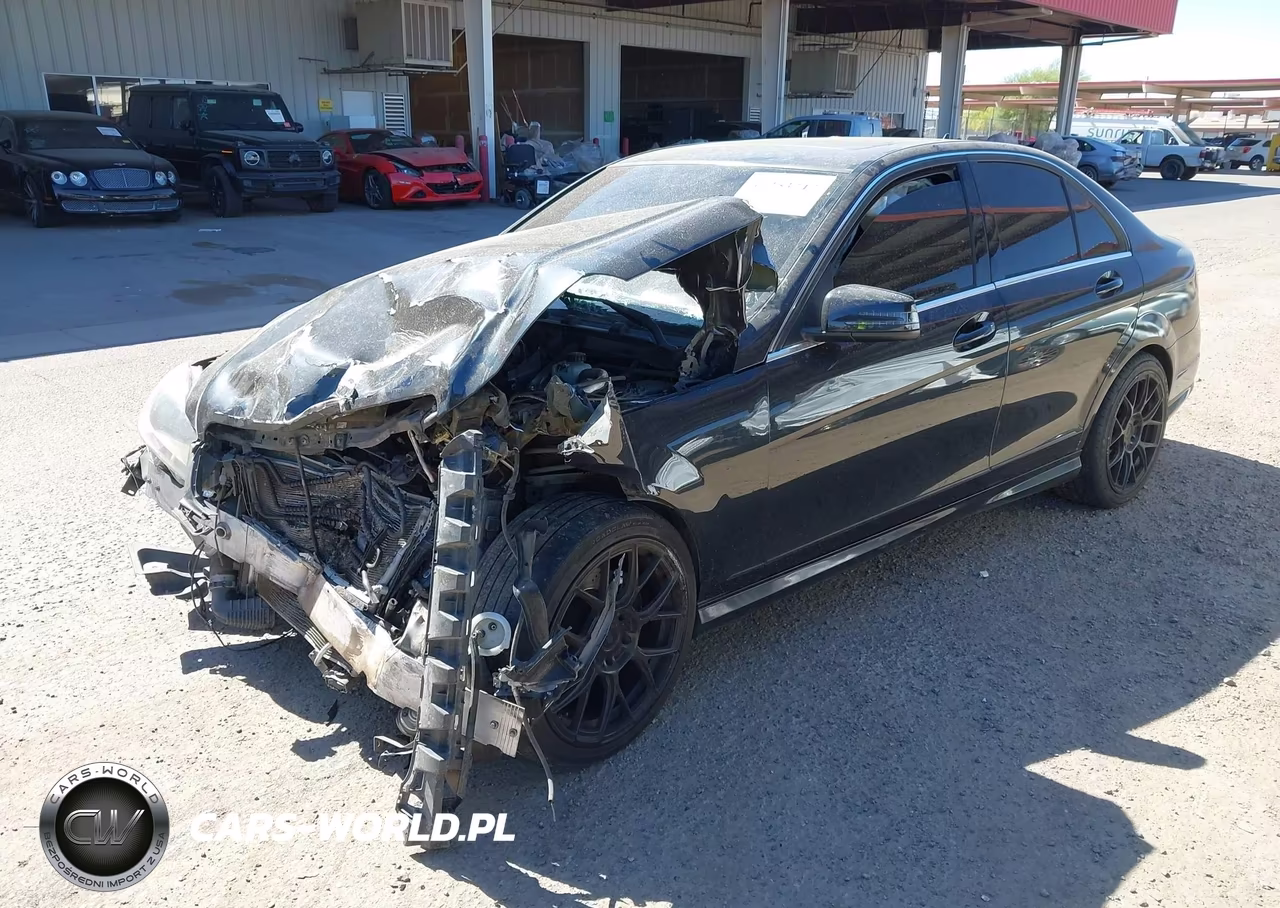 2013 Mercedes-Benz C 250 Sport VIN:WDDGF4HBXDG088763 - 2