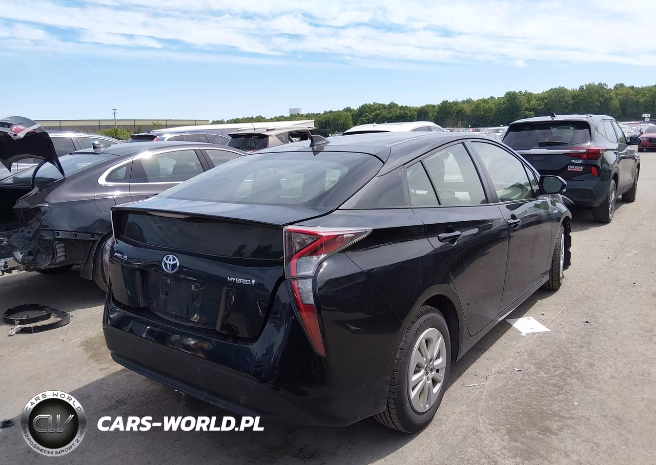 2018 Toyota Prius One VIN:JTDKBRFU1J3583373 - 4