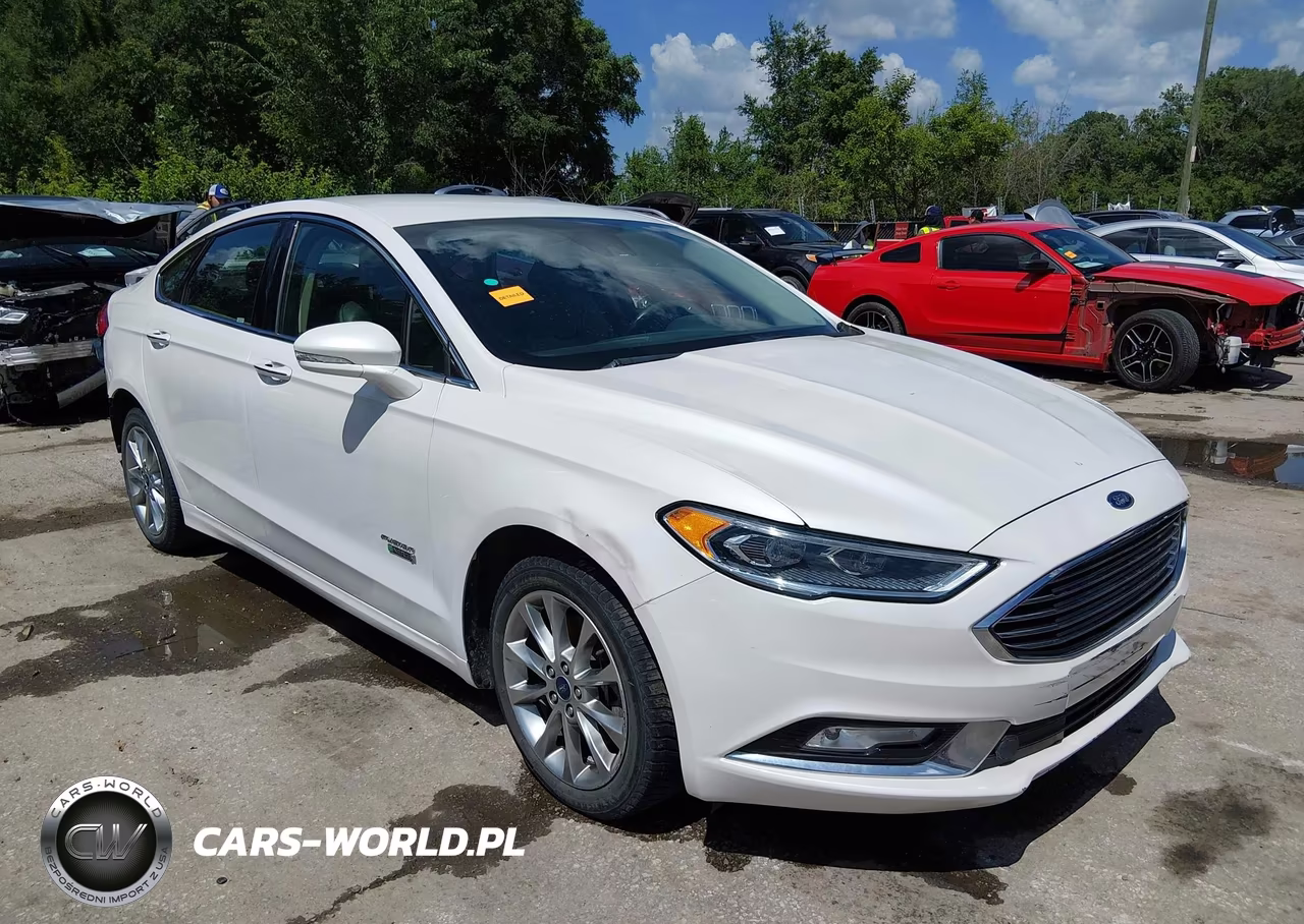 2017 Ford Fusion Energi Titanium VIN:3FA6P0SU7HR306829 - 1