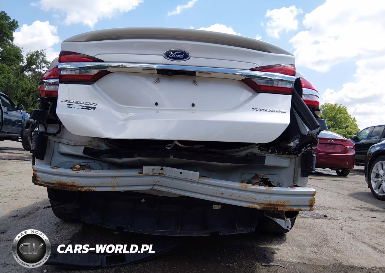 2017 Ford Fusion Energi Titanium VIN:3FA6P0SU7HR306829 - 6