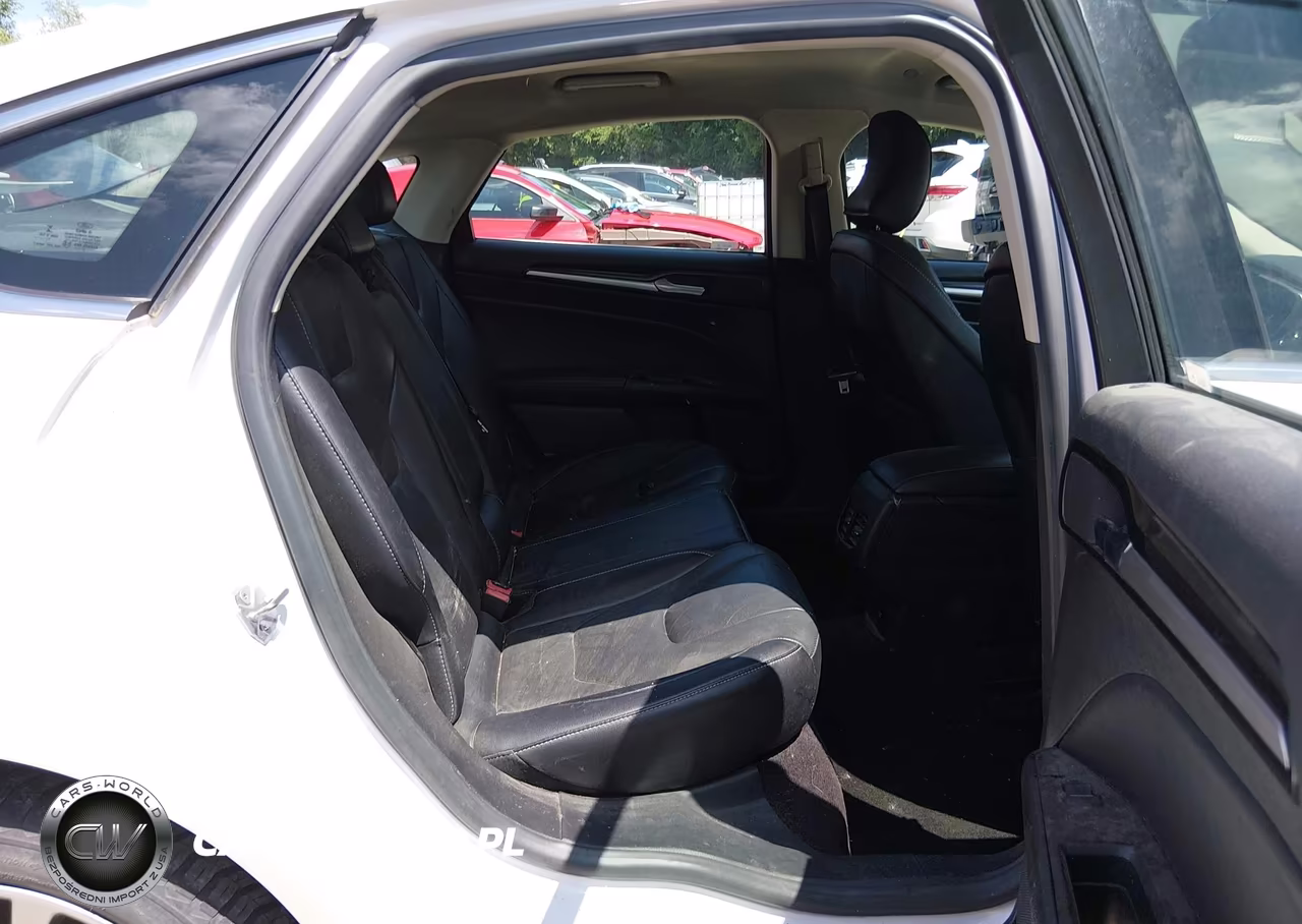 2017 Ford Fusion Energi Titanium VIN:3FA6P0SU7HR306829 - 8