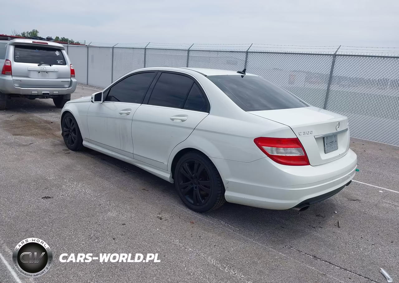 2011 Mercedes-Benz C 300 Sport 4Matic VIN:WDDGF8BB8BR134771 - 3