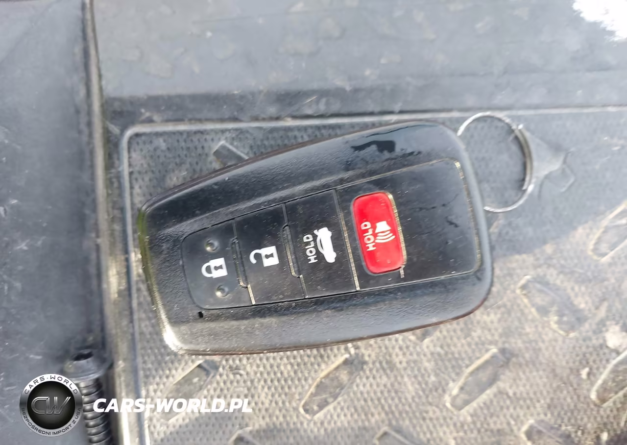 2020 Toyota Camry Le VIN:4T1L11AK9LU384143 - 11