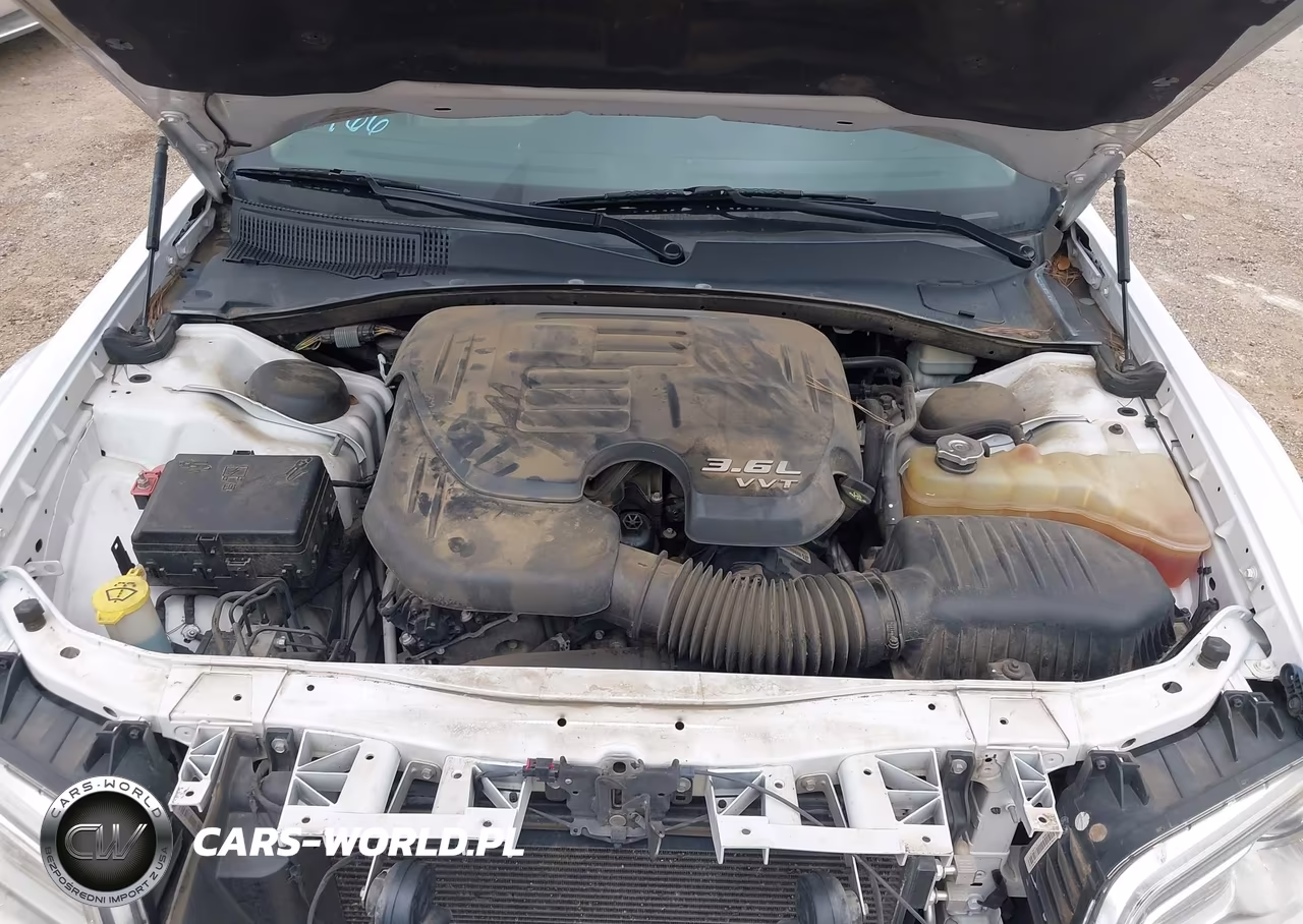 2014 Chrysler 300 VIN:2C3CCARG6EH179467 - 10