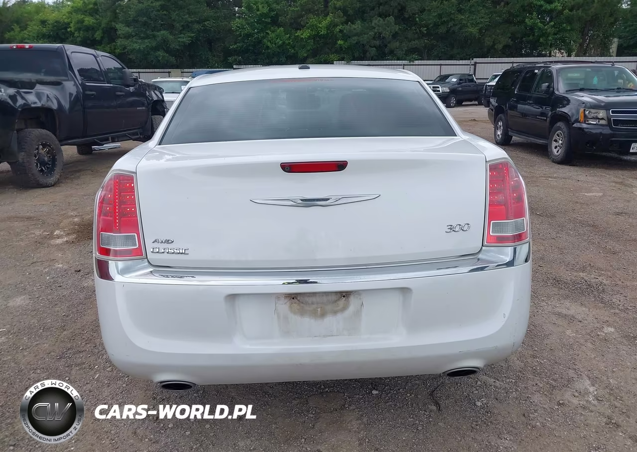 2014 Chrysler 300 VIN:2C3CCARG6EH179467 - 17