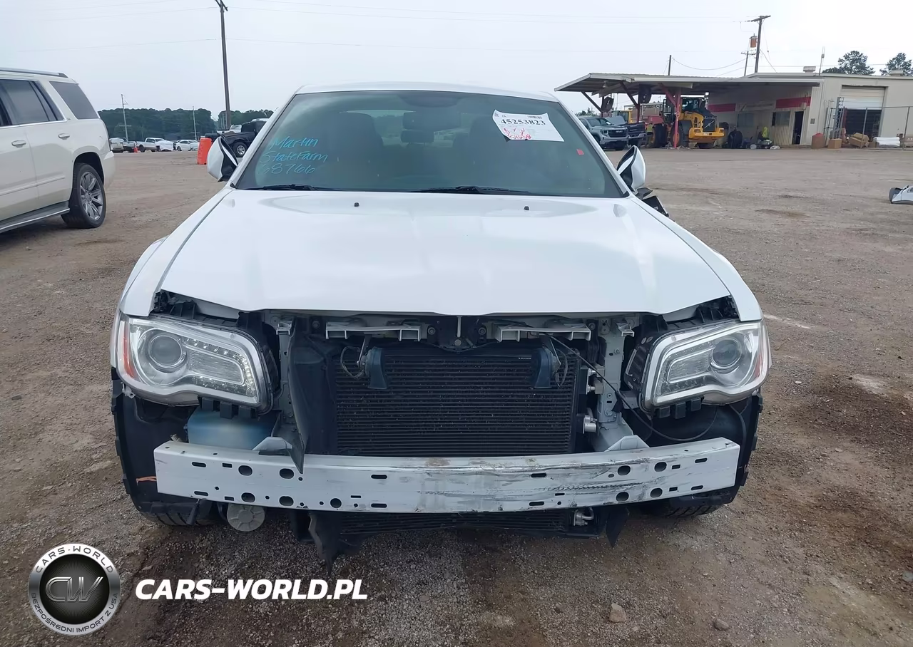 2014 Chrysler 300 VIN:2C3CCARG6EH179467 - 6