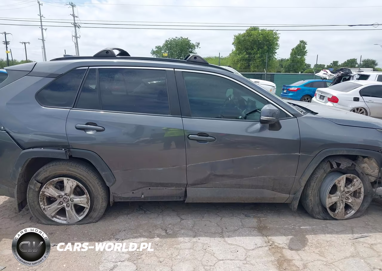 2021 Toyota Rav4 Xle VIN:2T3W1RFV8MC123093 - 13